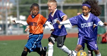 Brain signals link physical fitness to better language skills in kids