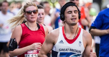 The tortoise and the hare: A sex difference in marathon pacing