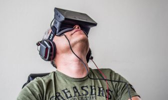 From virtual reality to noise control: How to manipulate the senses to relieve pain