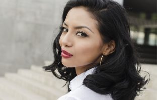 Study examines why left cheek portraits appear happier