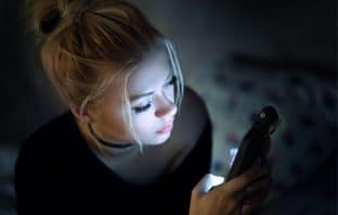 Researchers find link between excessive screen time and suicide risk