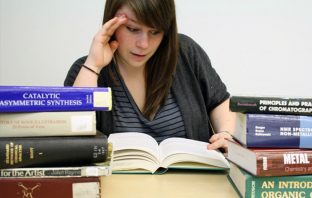 Metacognition training boosts general chemistry exam scores, study finds
