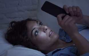 Study links excessive smartphone use to inability to endure emotional distress