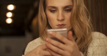 Childhood maltreatment predicts problematic social media use in young adulthood