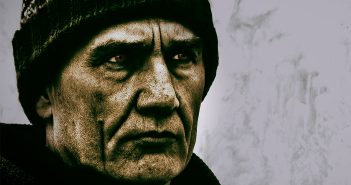 Study finds lonely people tend to be introverted and neurotic and somewhat less agreeable and conscientious